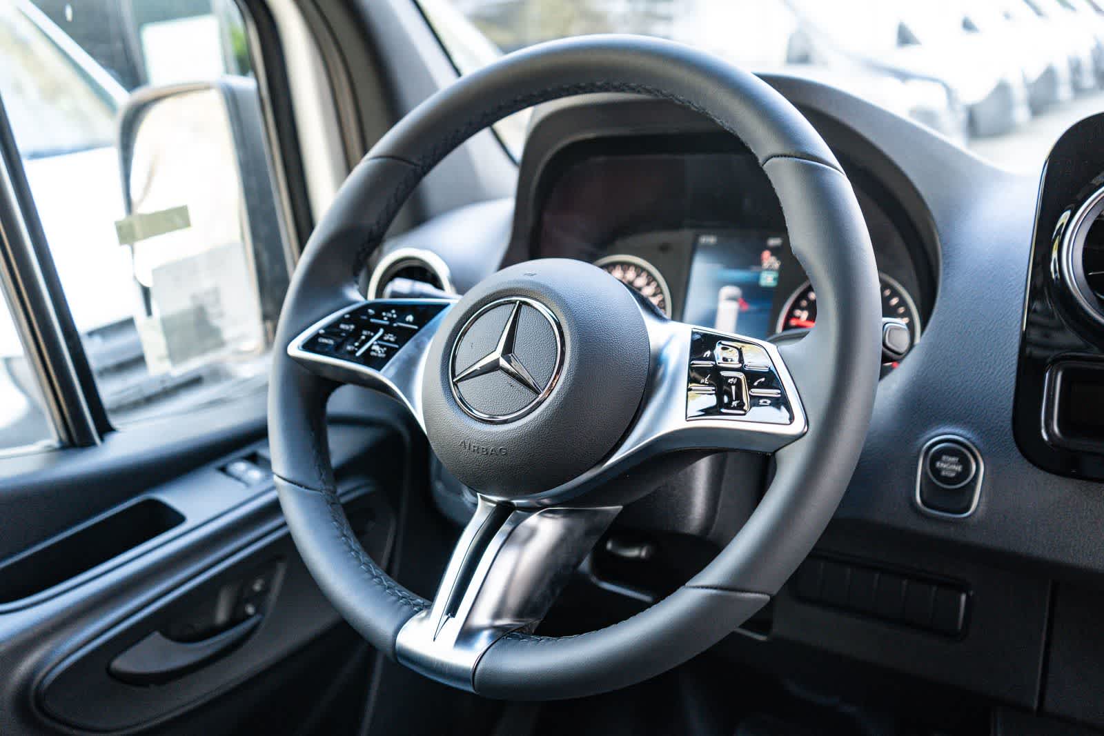 Thumbnail: 2026 Mercedes-Benz Sprinter - 15