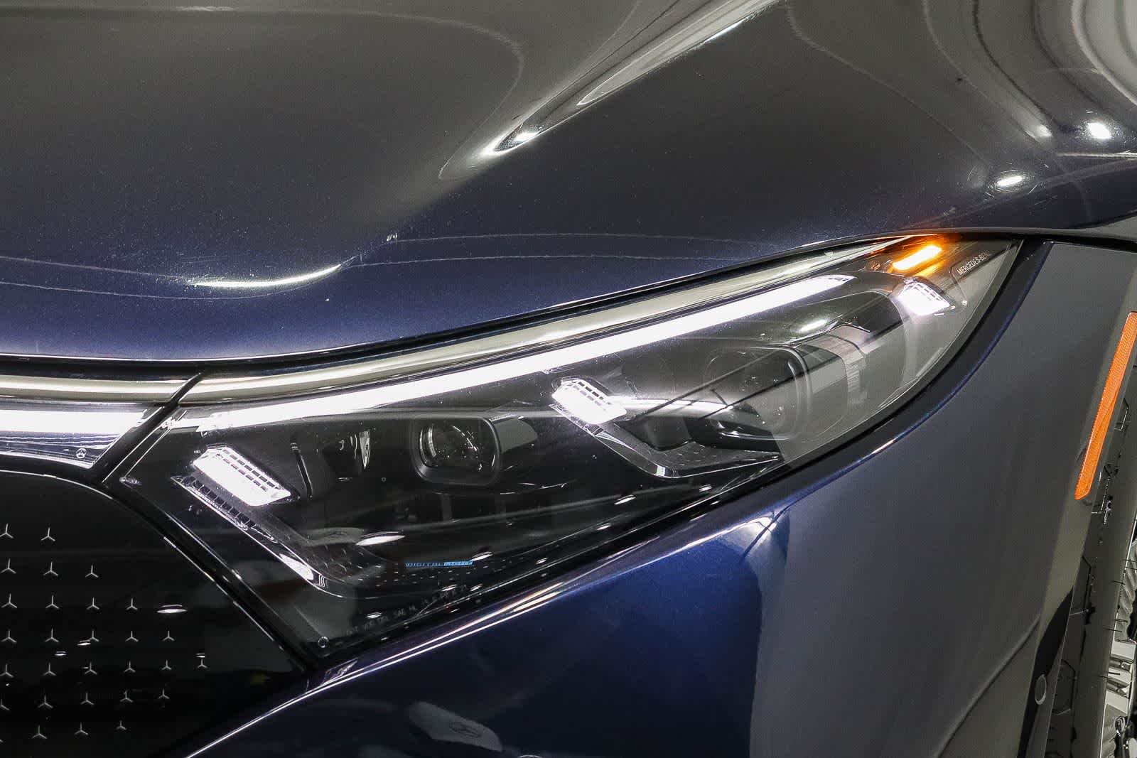 Thumbnail: 2023 Mercedes-Benz EQS - 7