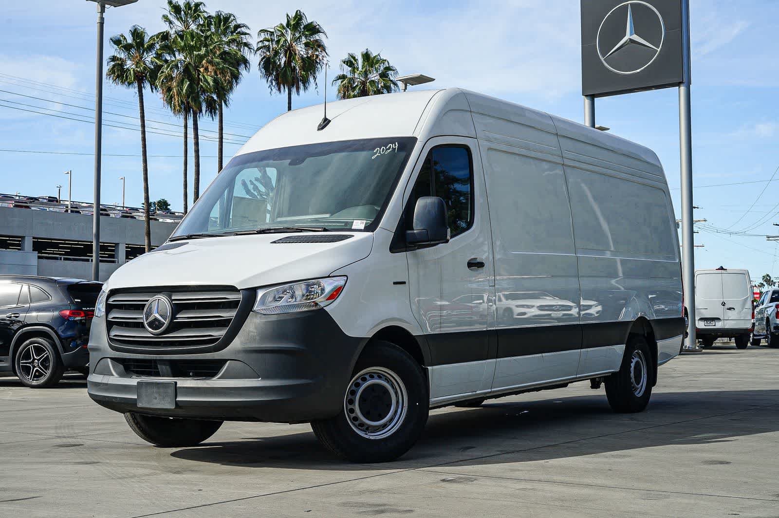 Thumbnail: 2024 Mercedes-Benz eSprinter - 1