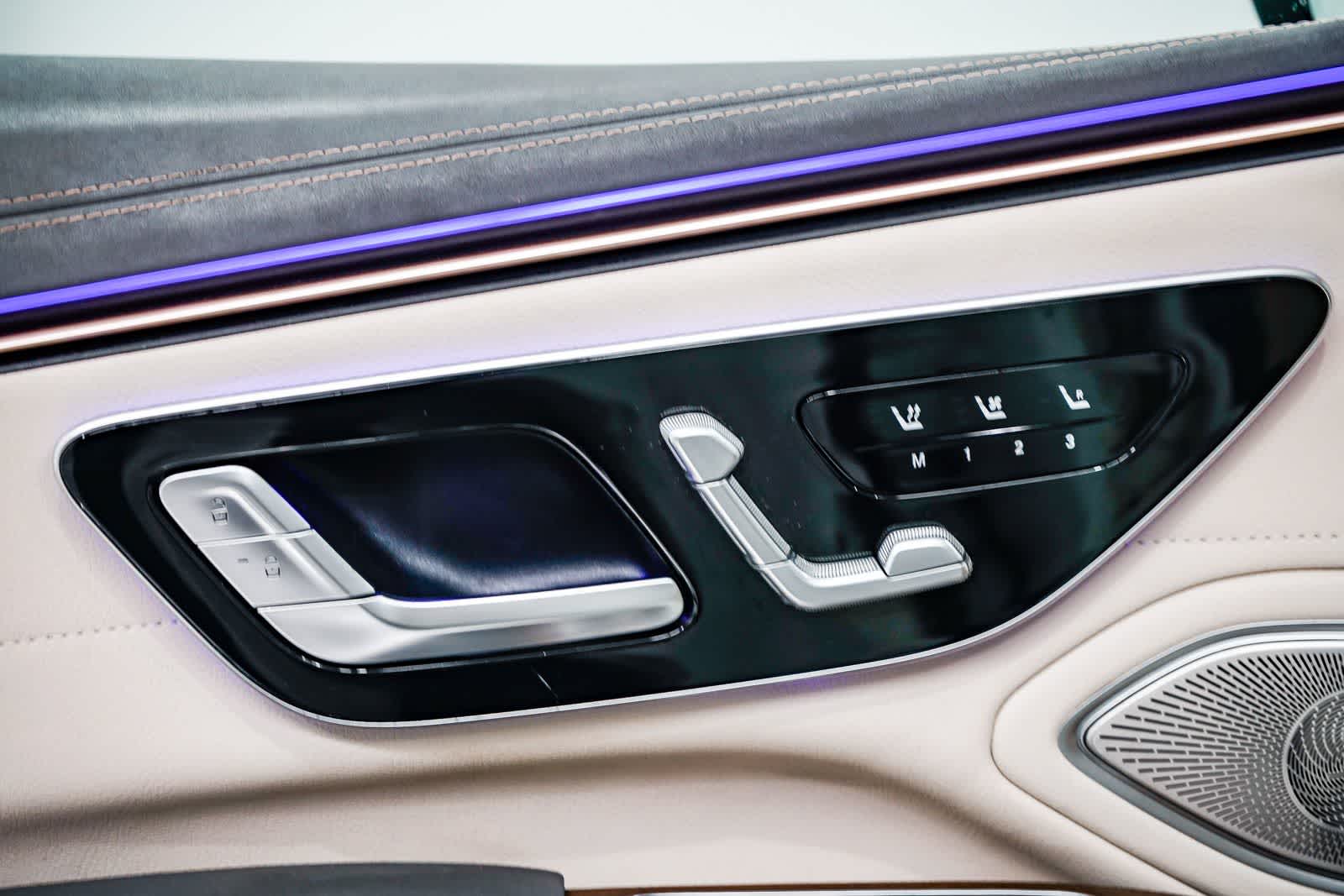 Thumbnail: 2023 Mercedes-Benz EQS - 20