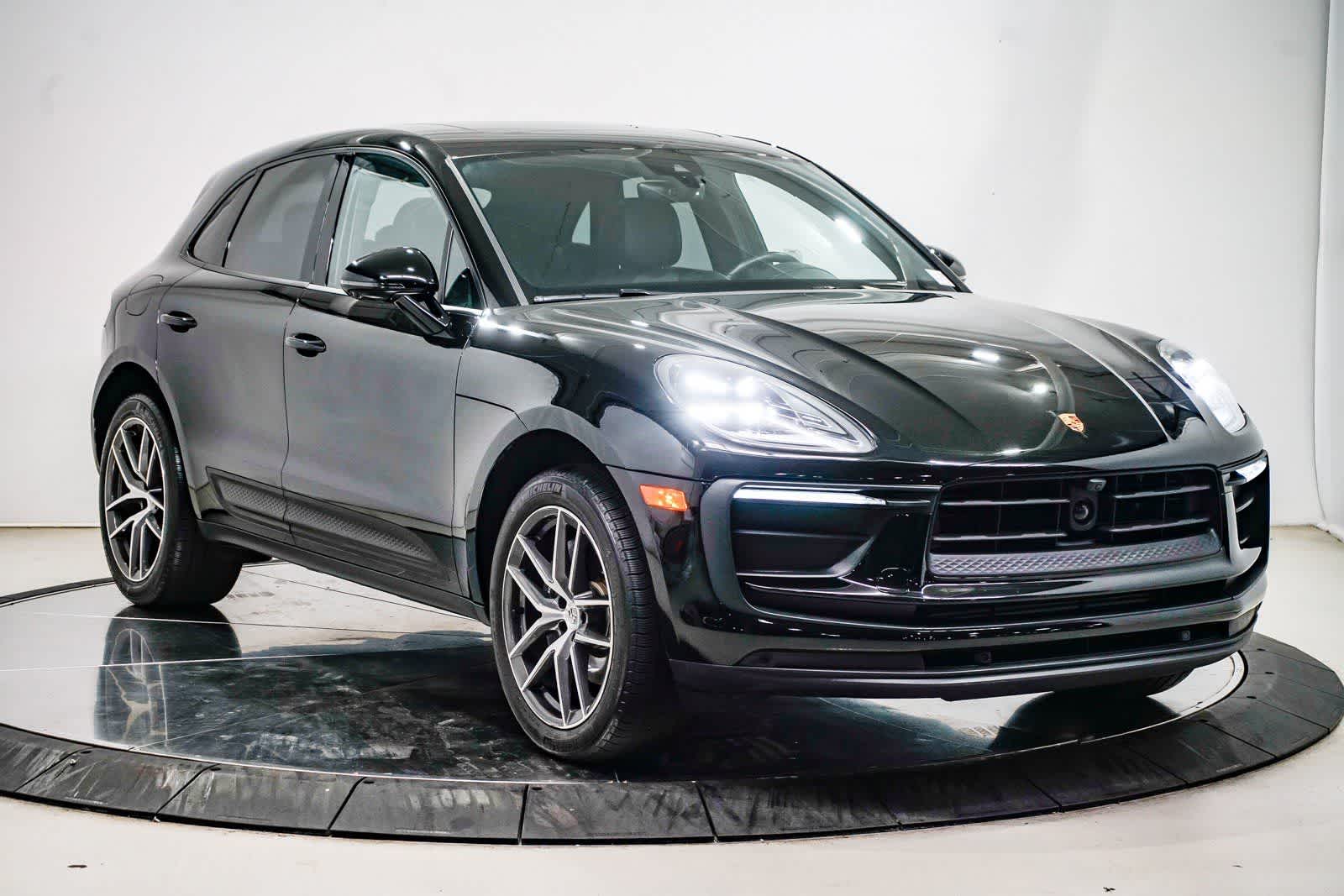Thumbnail: 2024 Porsche Macan - 5