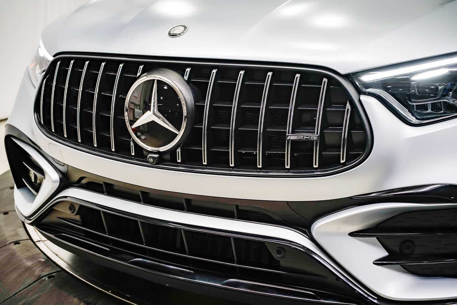 Thumbnail: 2025 Mercedes-Benz GL-Class - 8