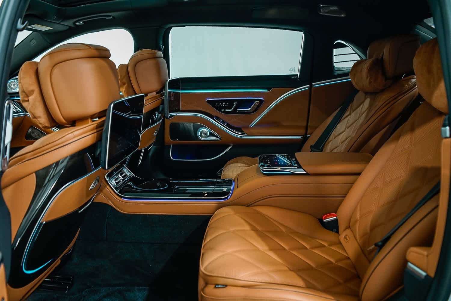 Thumbnail: 2024 Mercedes-Benz S-Class - 22