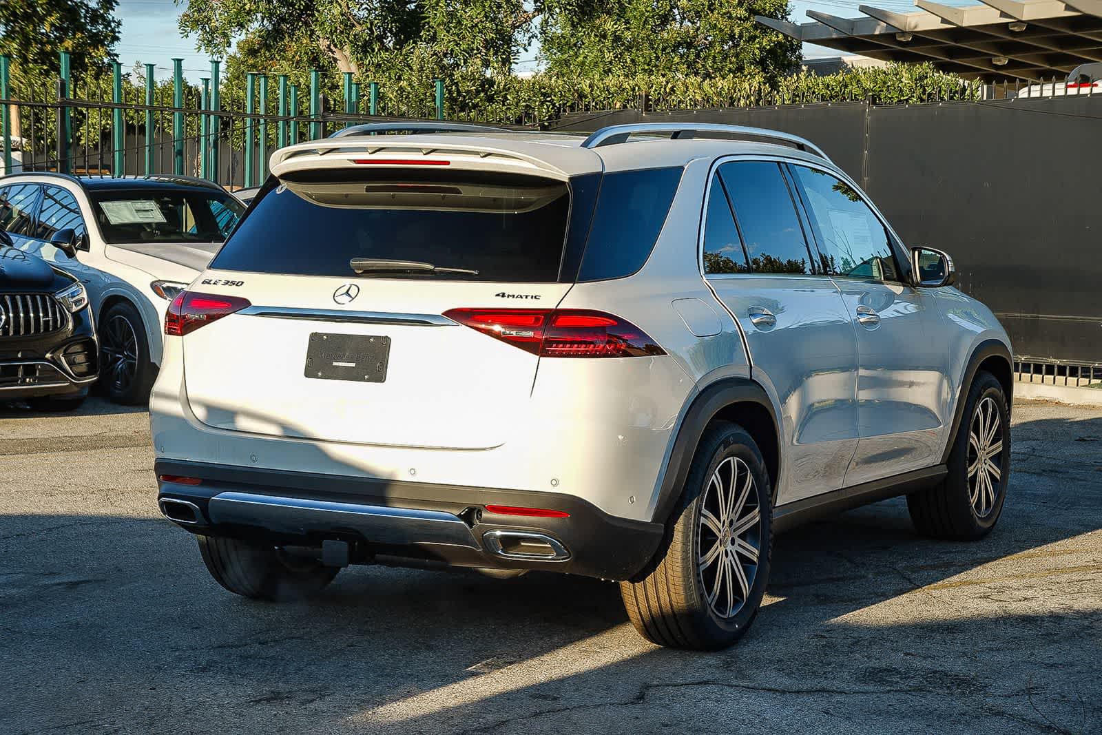 Thumbnail: 2026 Mercedes-Benz GLE - 4