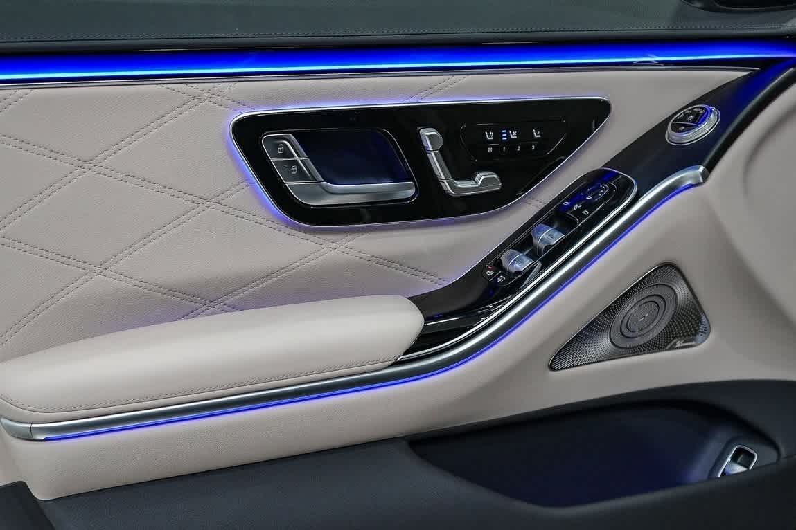 Thumbnail: 2025 Mercedes-Benz S-Class - 36