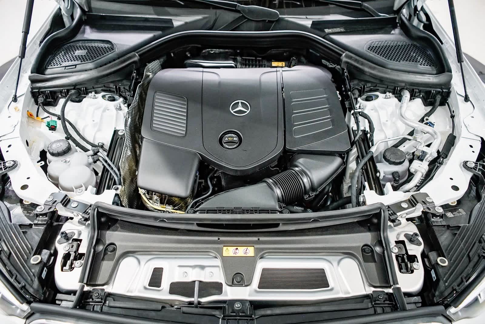 Thumbnail: 2025 Mercedes-Benz GLC - 12