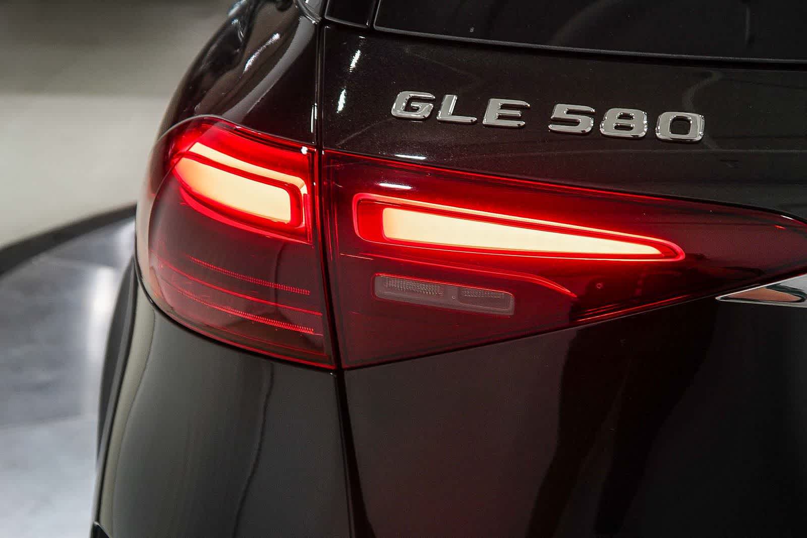 Thumbnail: 2026 Mercedes-Benz GLE - 9