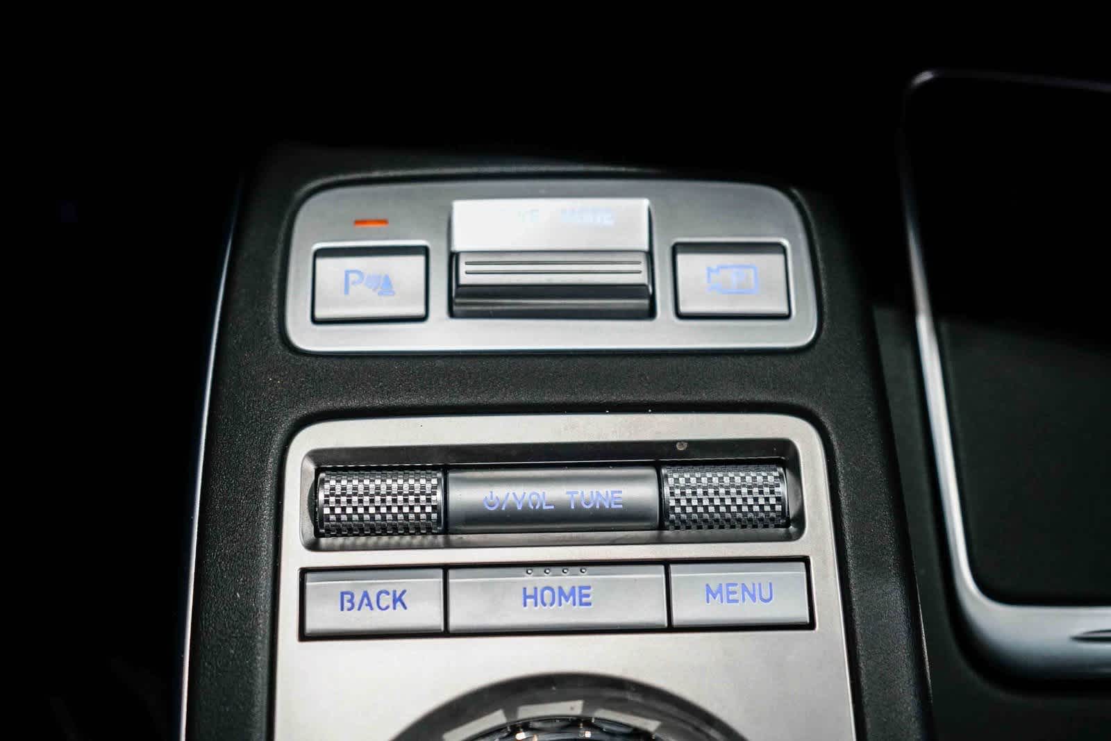 Thumbnail: 2023 Genesis GV70 - 22