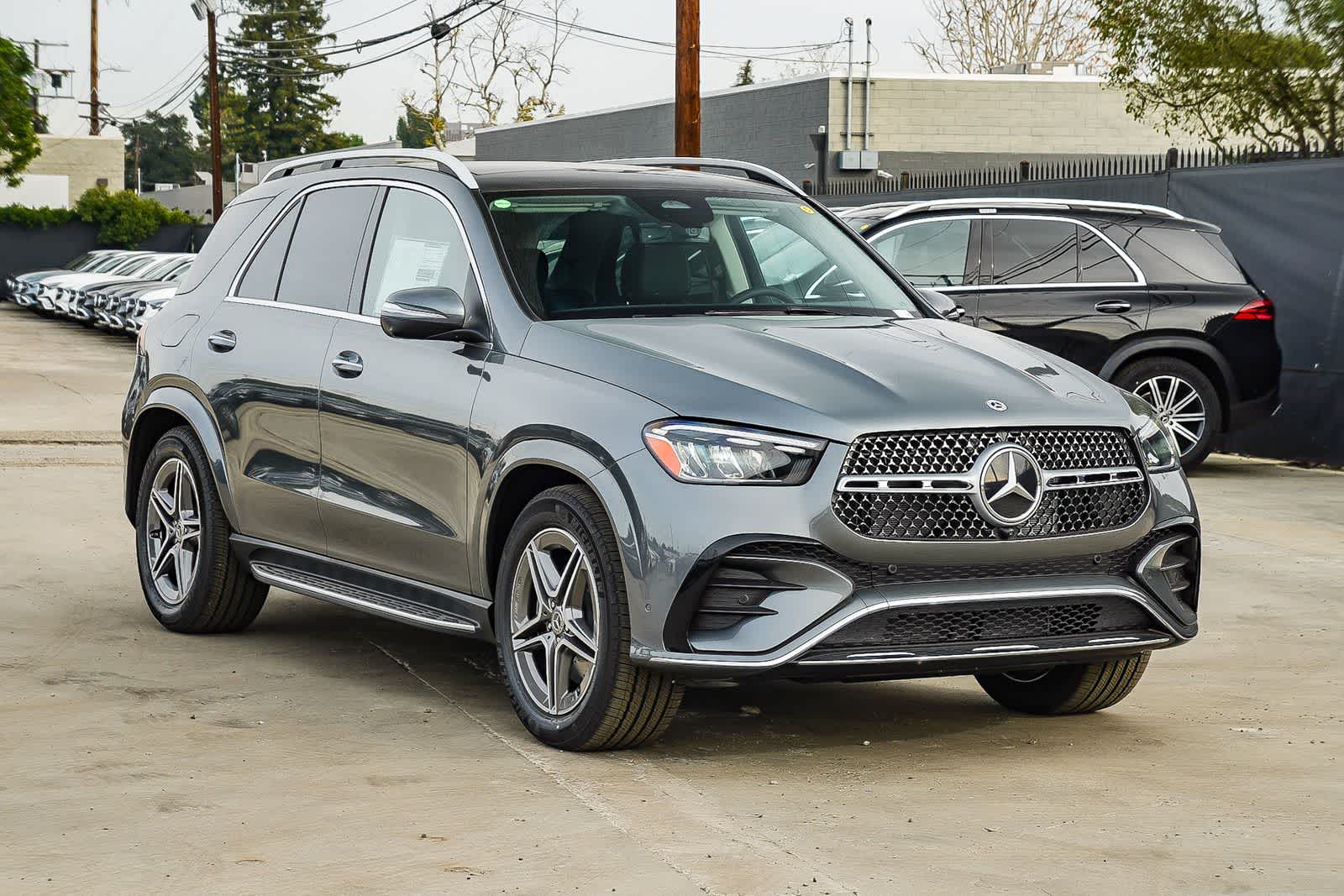 Thumbnail: 2026 Mercedes-Benz GLE - 3