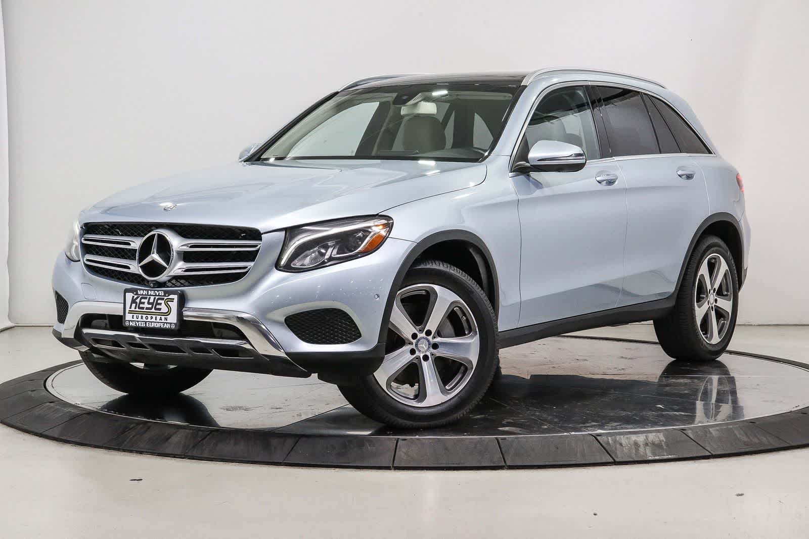 2017 Mercedes-Benz GLC 300 -
                  Van Nuys, CA