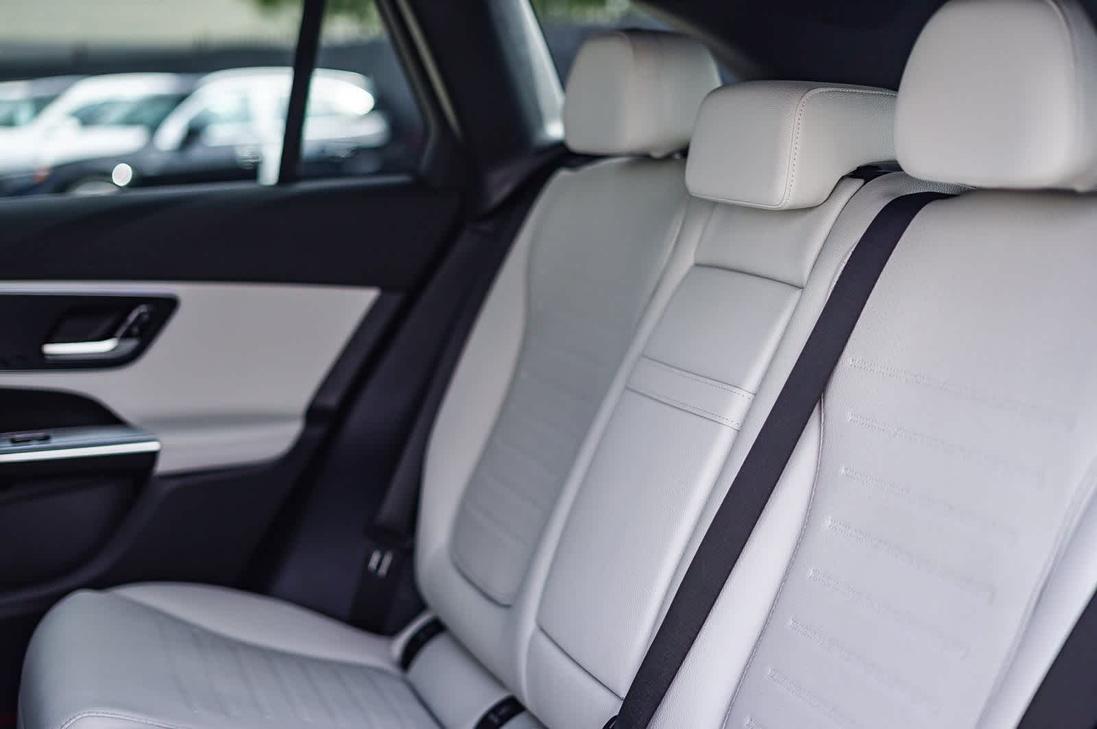 Thumbnail: 2026 Mercedes-Benz GLC - 21