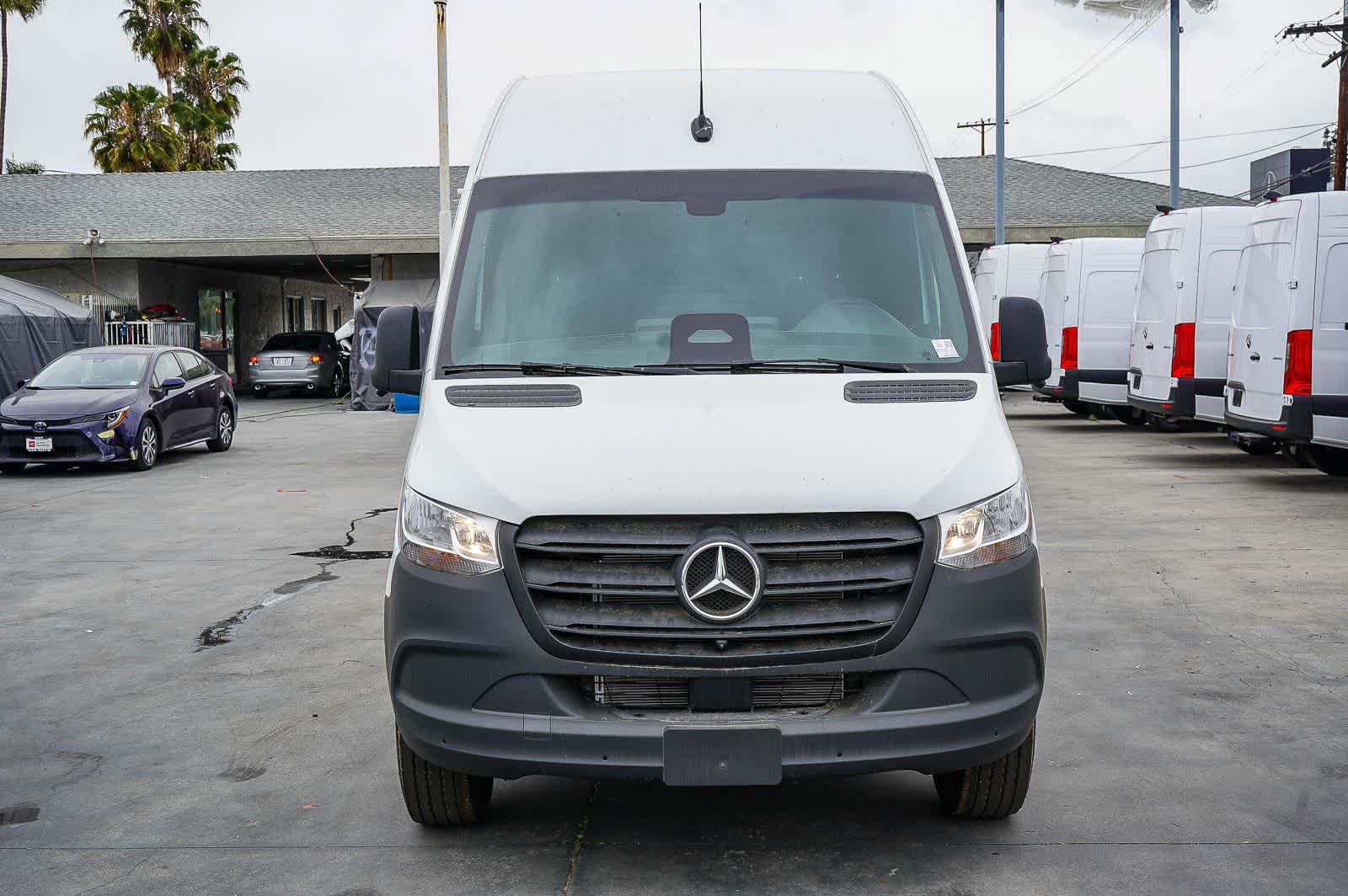 Thumbnail: 2026 Mercedes-Benz Sprinter - 2