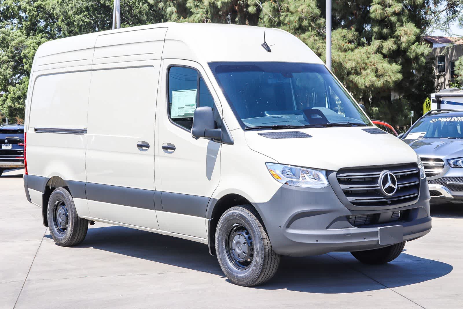 Thumbnail: 2026 Mercedes-Benz Sprinter - 5