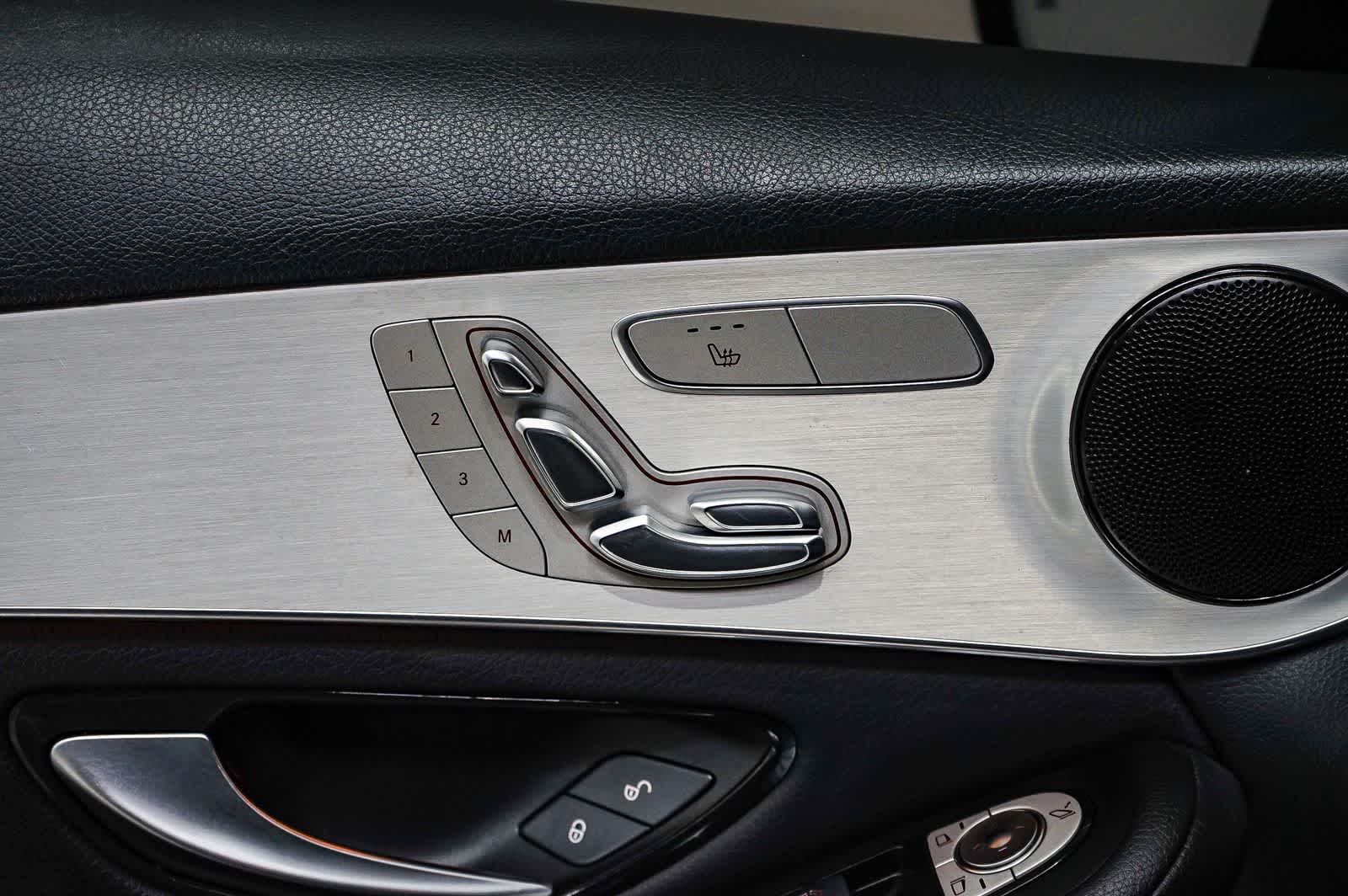Thumbnail: 2022 Mercedes-Benz GLC - 19