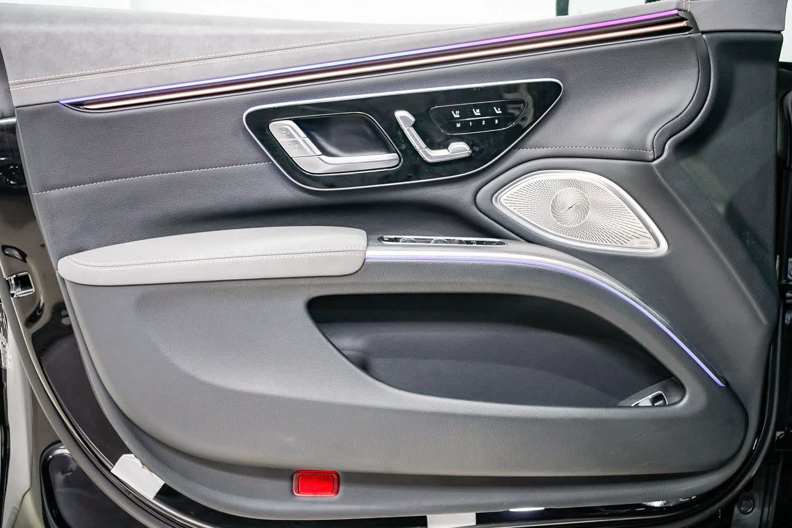 Thumbnail: 2023 Mercedes-Benz EQS - 19