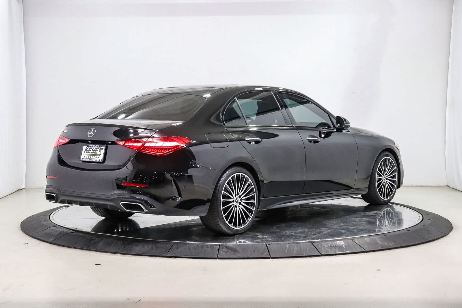 Thumbnail: 2024 Mercedes-Benz C-Class - 4