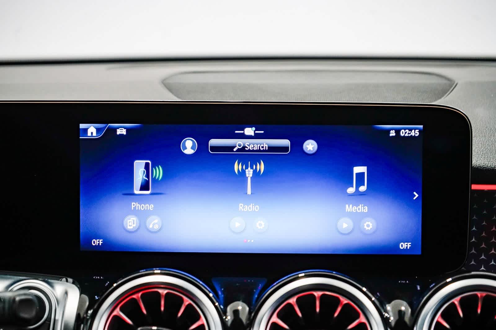 Thumbnail: 2025 Mercedes-Benz GLB - 13