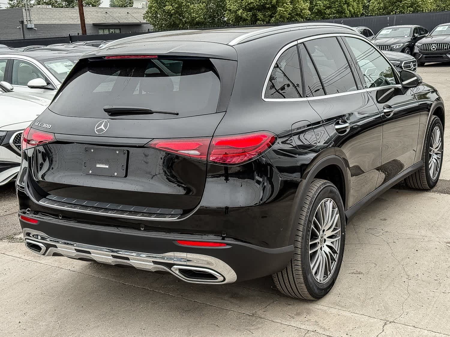 Thumbnail: 2025 Mercedes-Benz GLC - 4