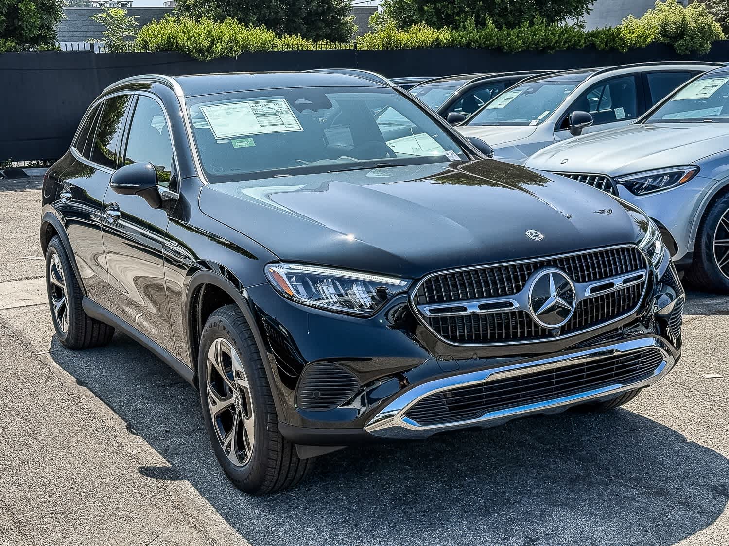 Thumbnail: 2025 Mercedes-Benz GLC - 3