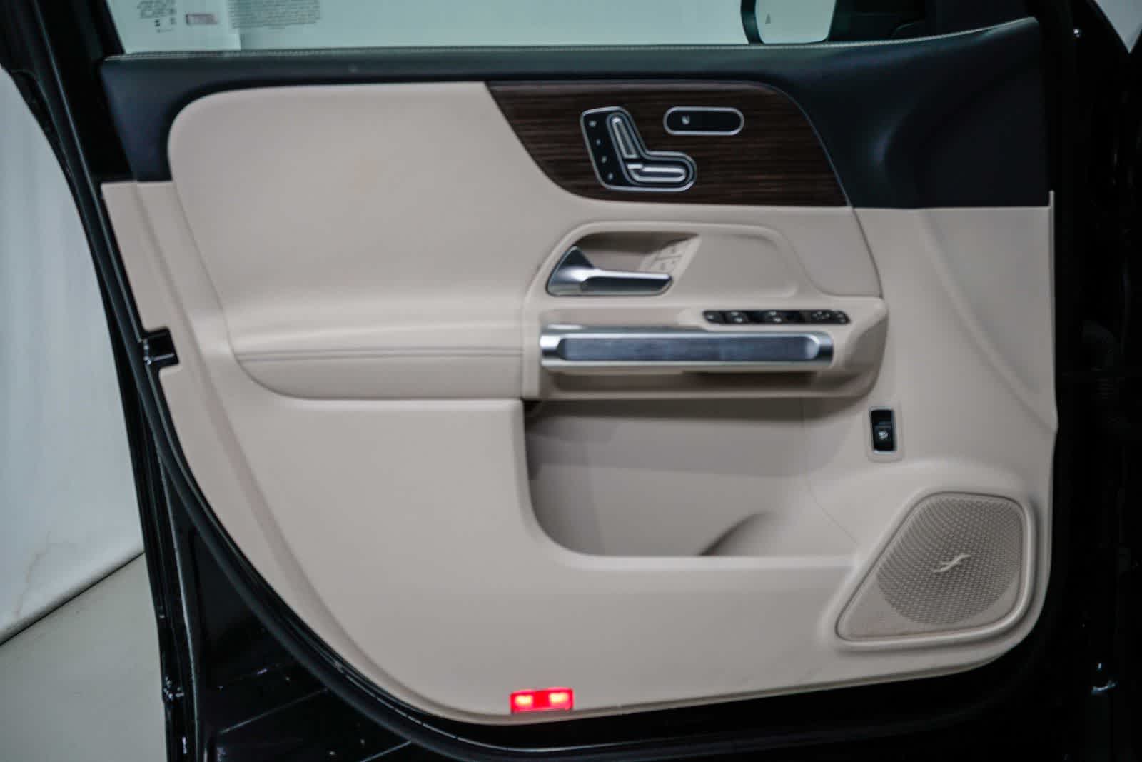 Thumbnail: 2026 Mercedes-Benz GLB - 19