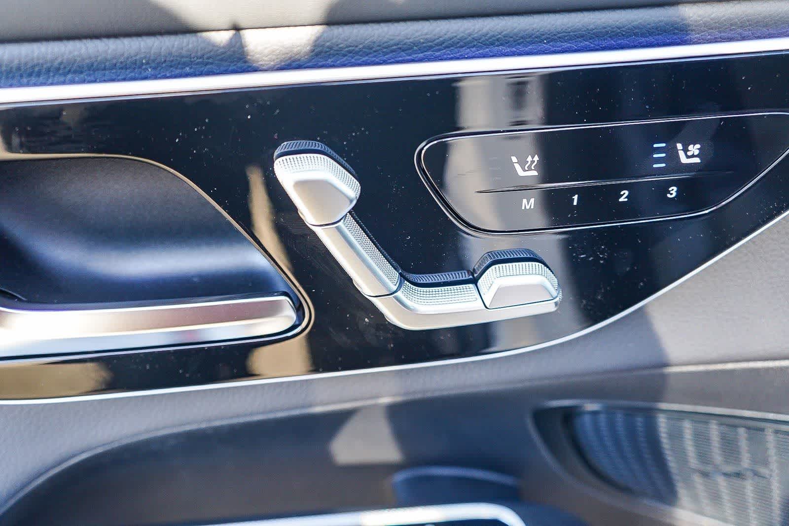 Thumbnail: 2026 Mercedes-Benz GLC - 24