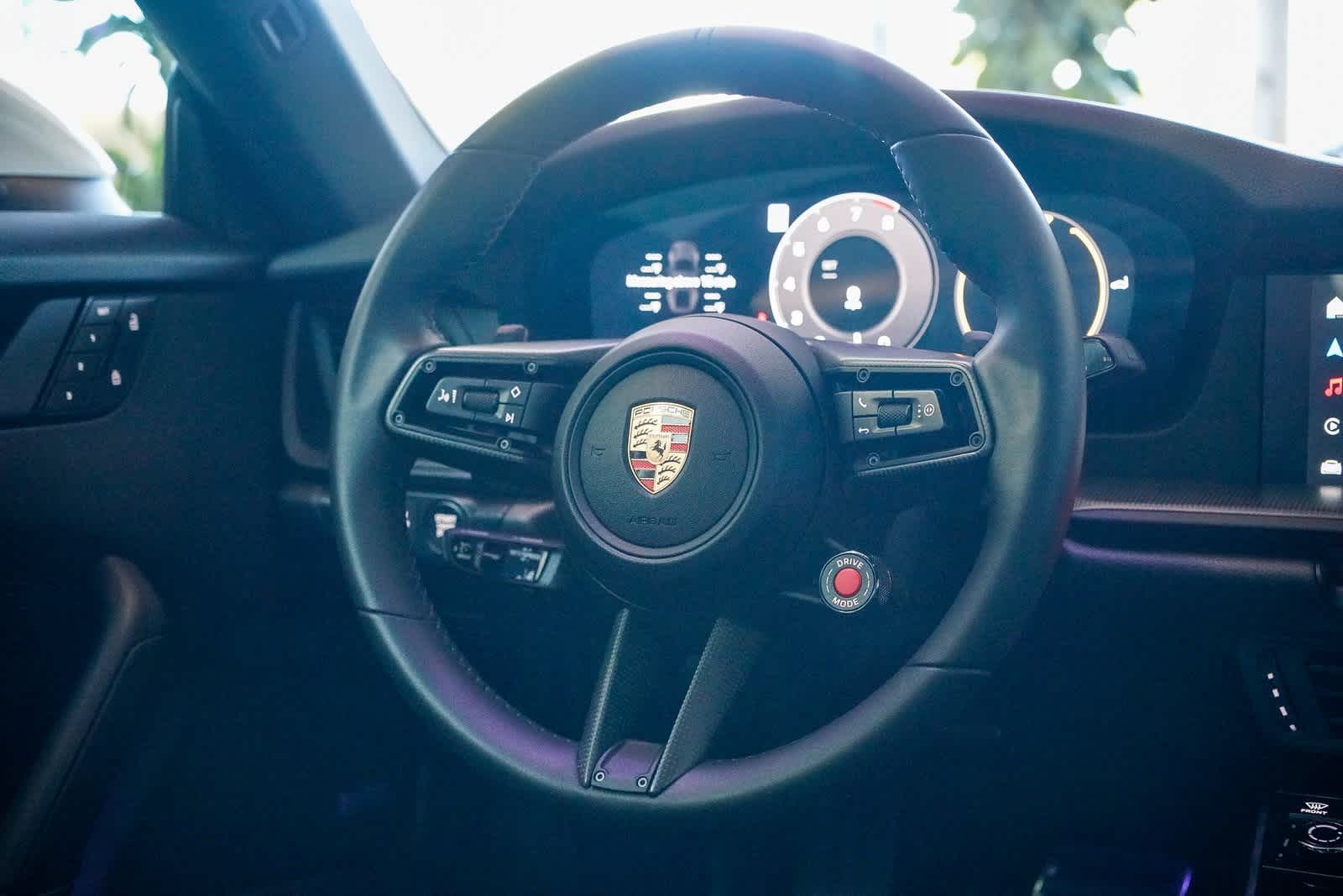 Thumbnail: 2025 Porsche 911 - 17