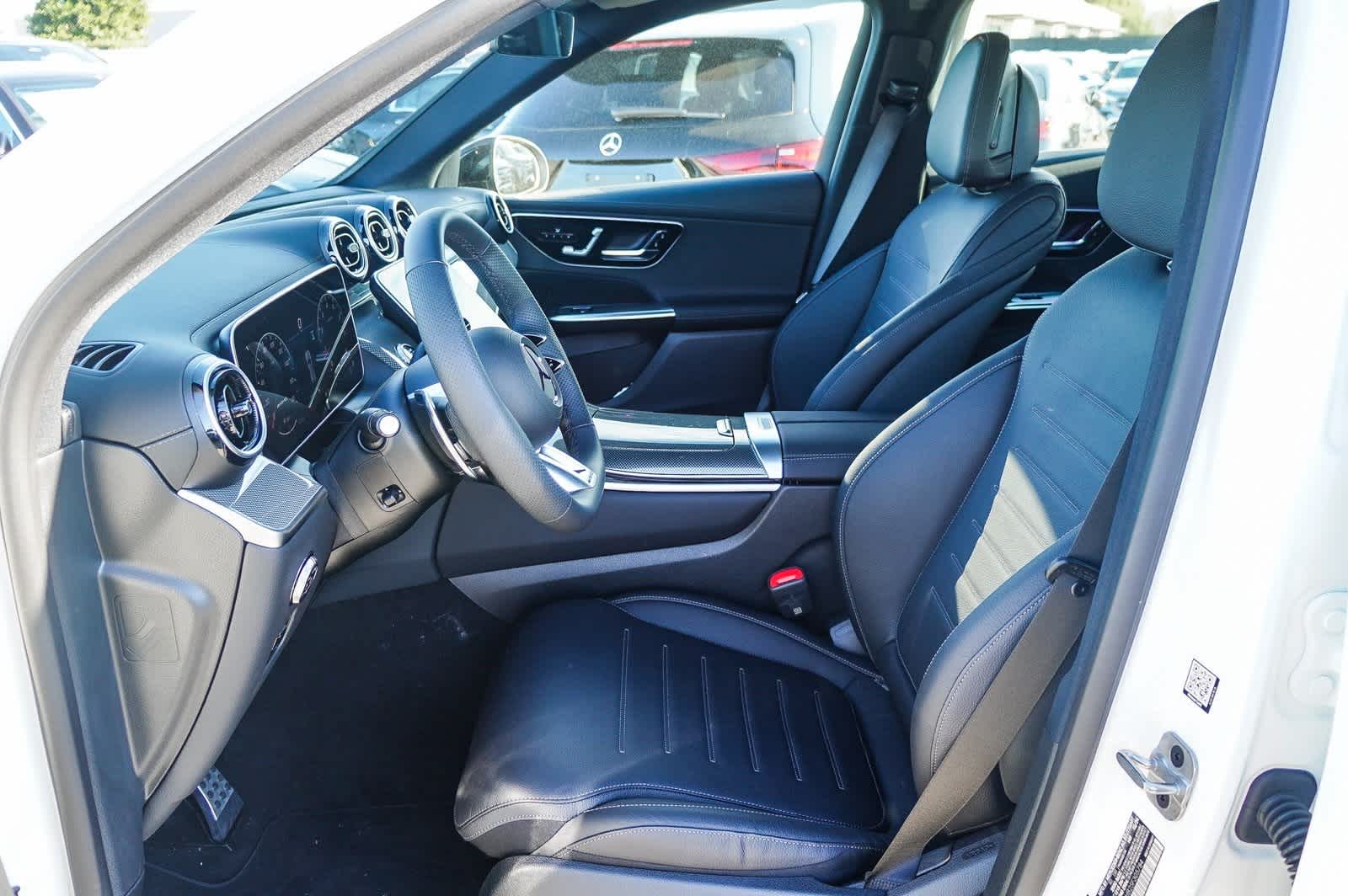 Thumbnail: 2025 Mercedes-Benz GLC - 18