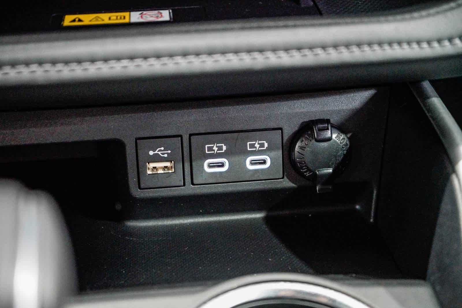 Thumbnail: 2023 Toyota Highlander - 24