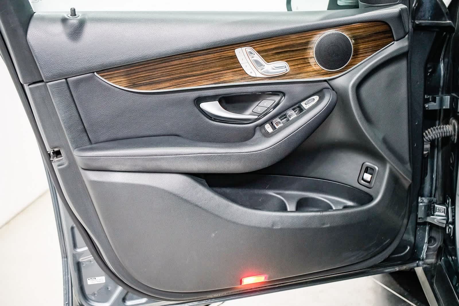 Thumbnail: 2018 Mercedes-Benz GLC - 17