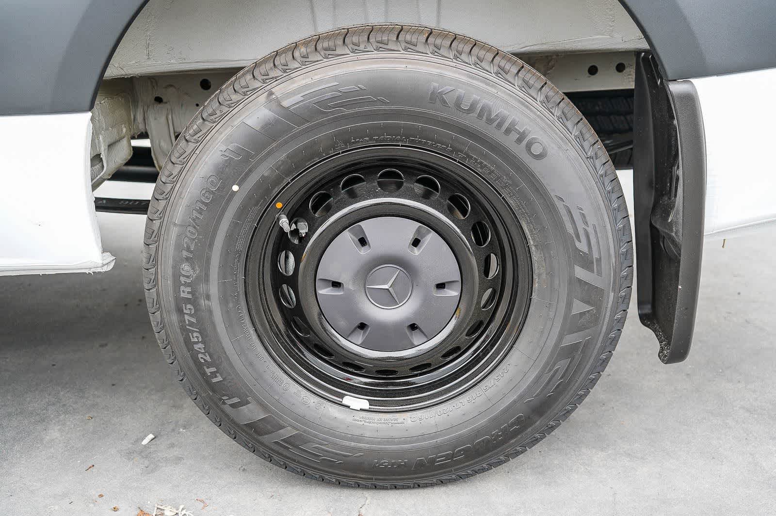 Thumbnail: 2026 Mercedes-Benz Sprinter - 8