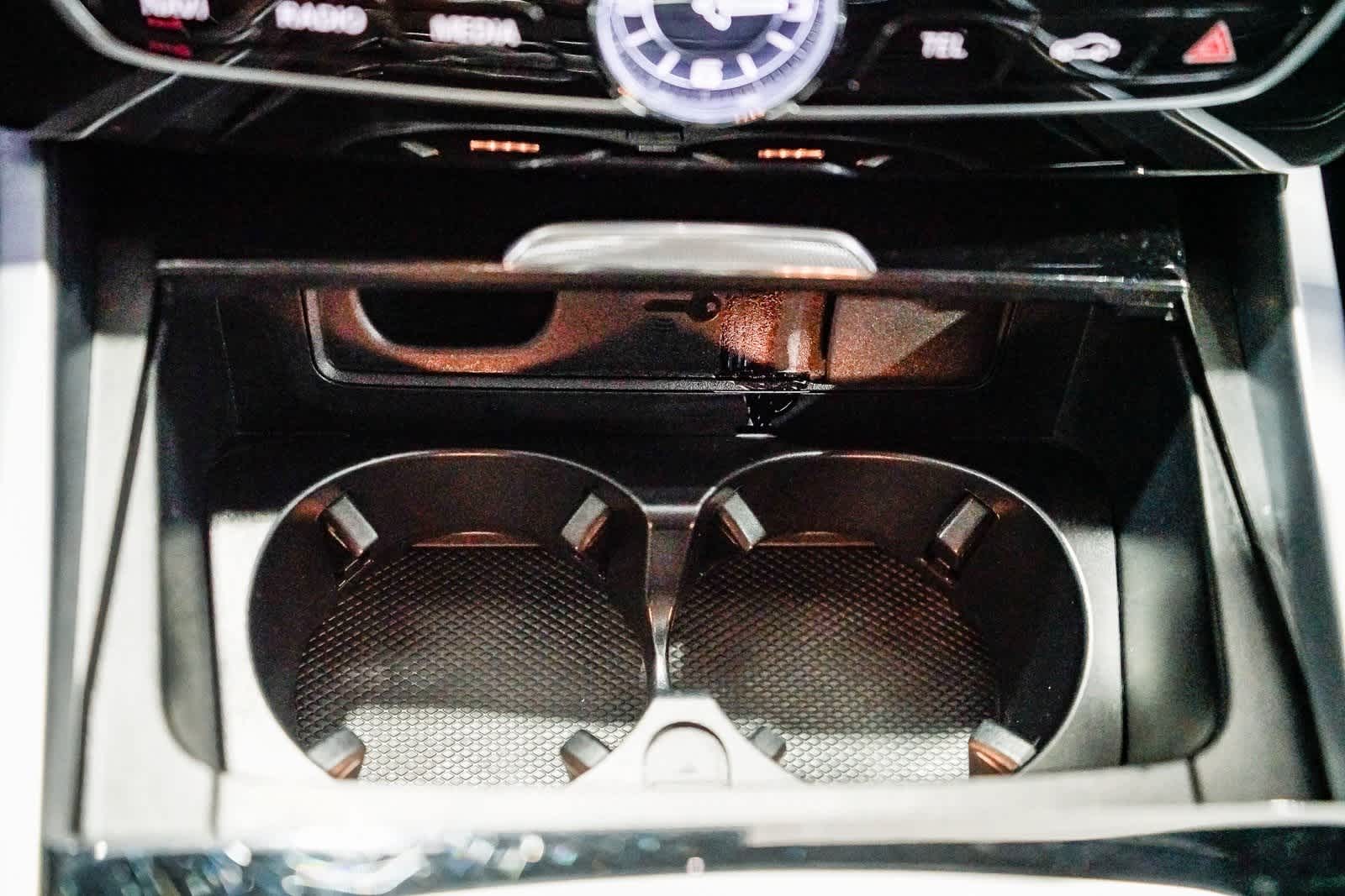 Thumbnail: 2022 Mercedes-Benz G-Class - 22