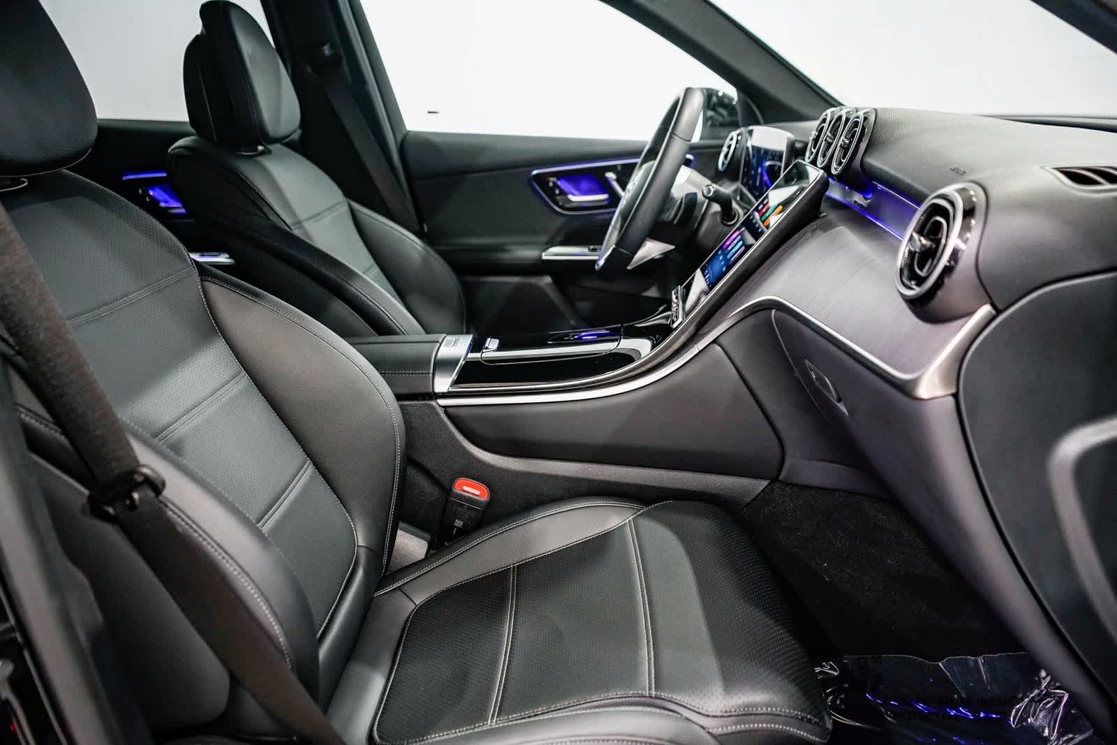 Thumbnail: 2025 Mercedes-Benz GLC - 15