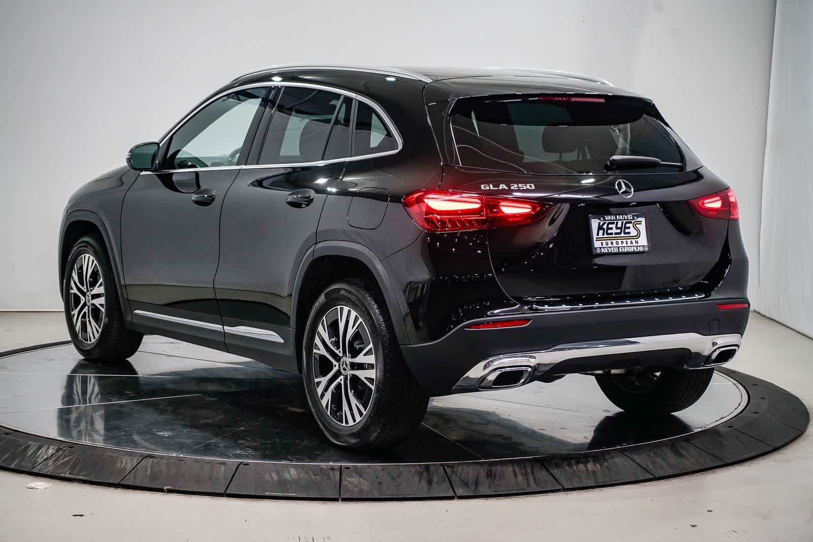 Thumbnail: 2026 Mercedes-Benz GLA - 2