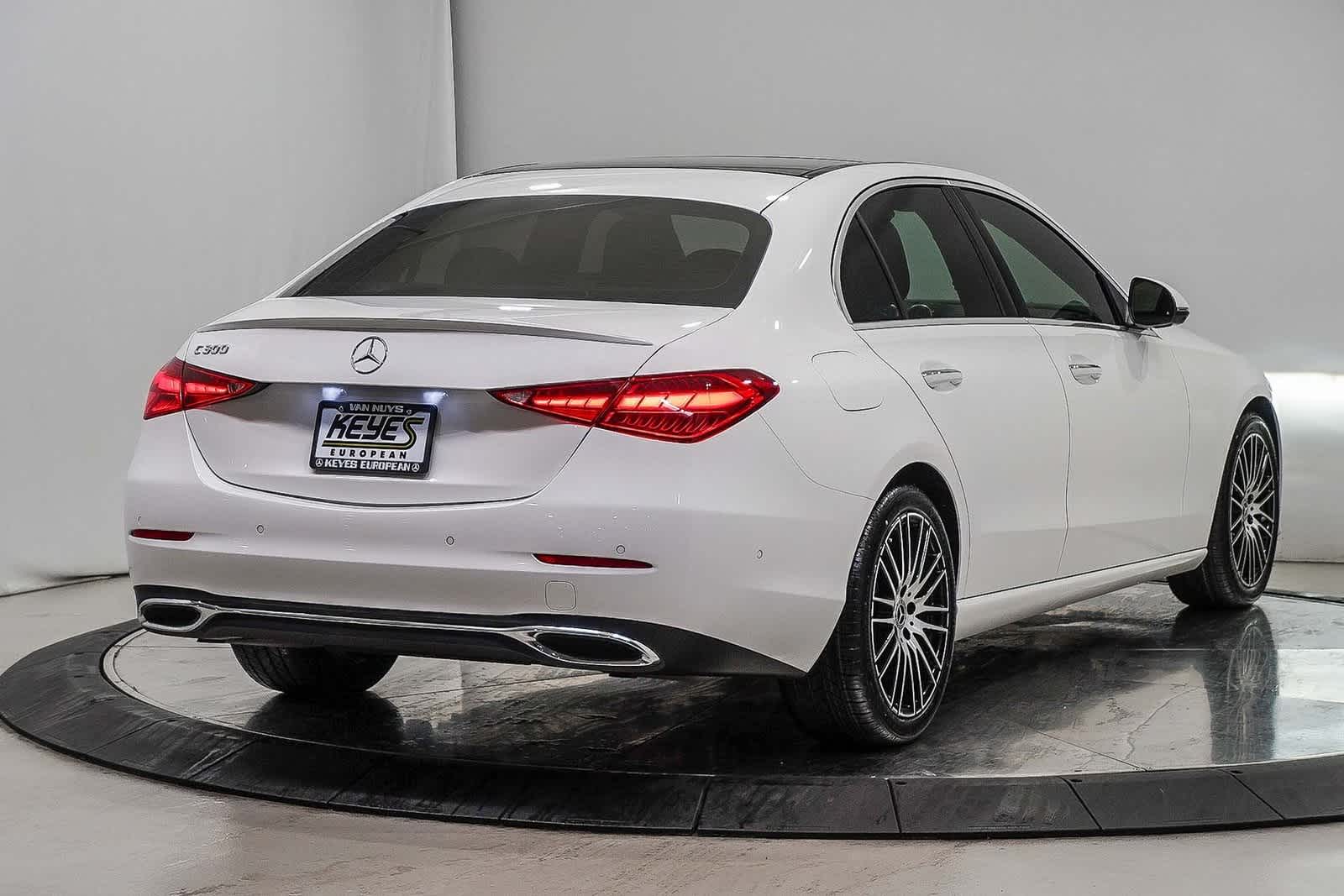 Thumbnail: 2023 Mercedes-Benz C-Class - 4