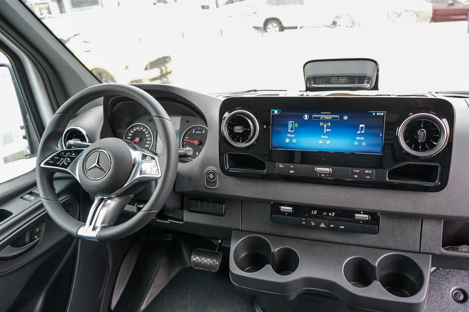 Thumbnail: 2026 Mercedes-Benz Sprinter - 17