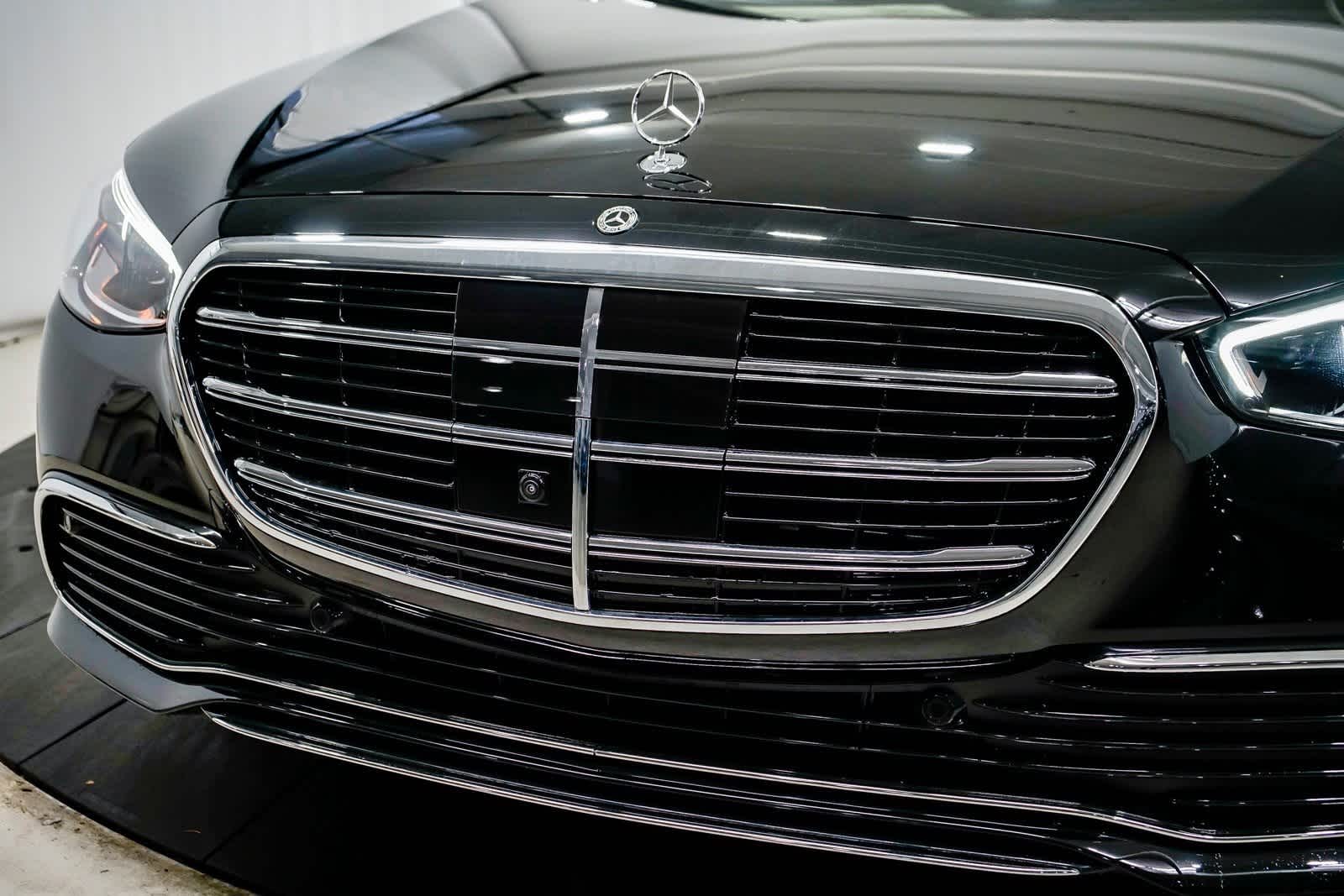 Thumbnail: 2025 Mercedes-Benz S-Class - 8