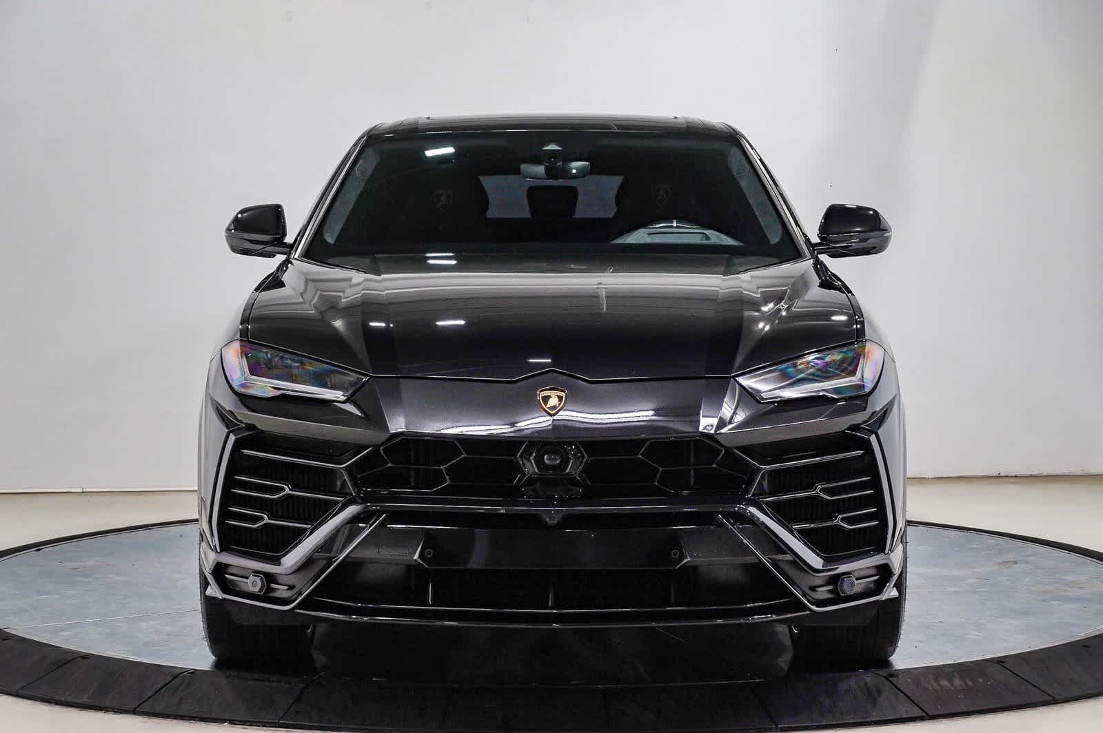 Thumbnail: 2021 Lamborghini Urus - 2