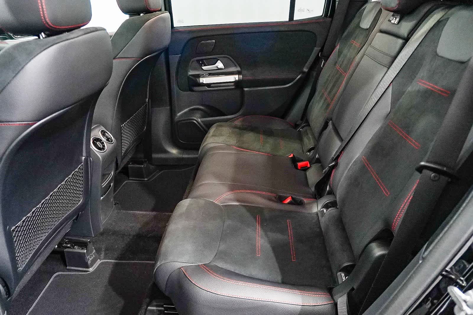 Thumbnail: 2025 Mercedes-Benz GLB - 21