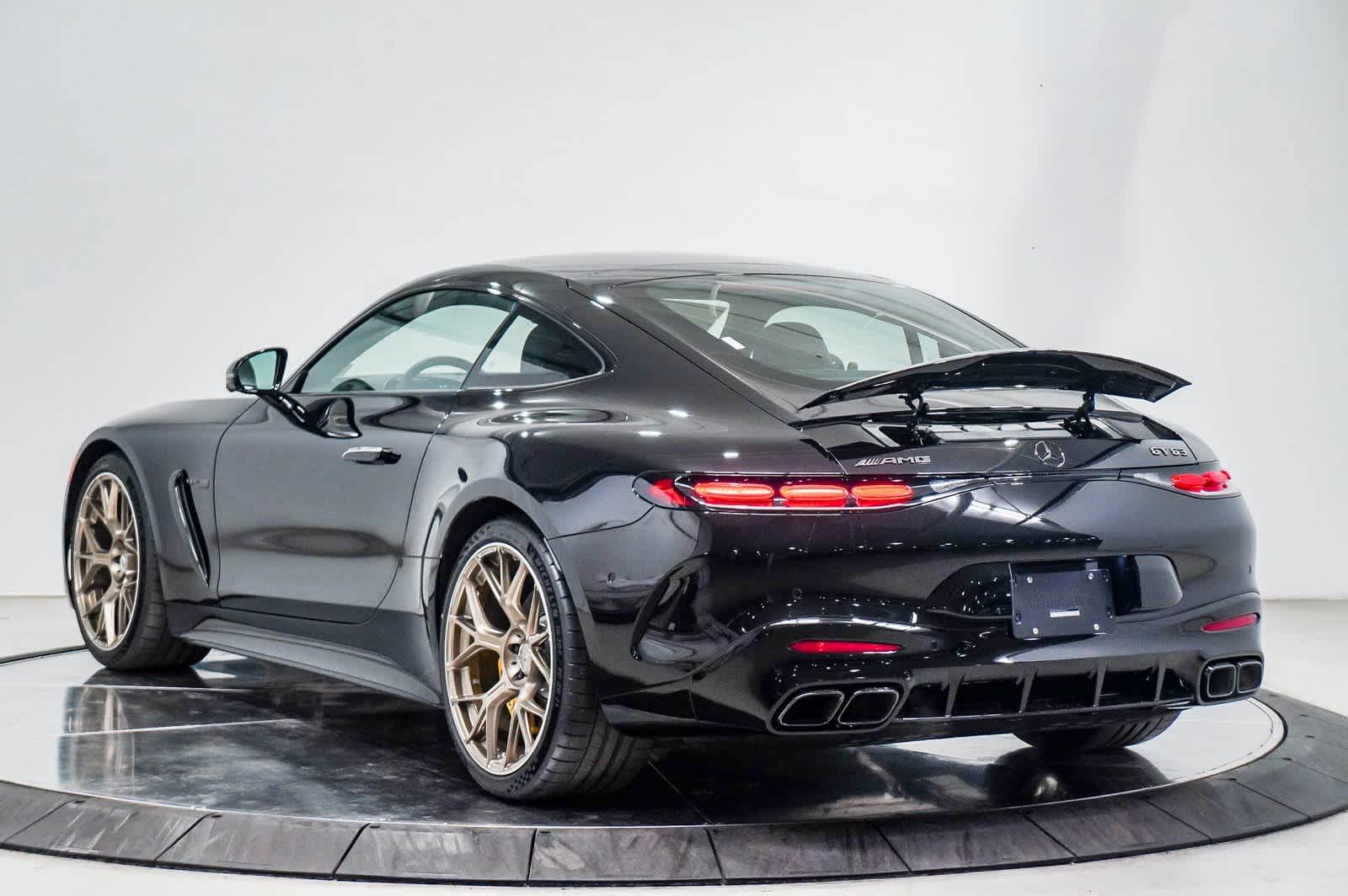 Thumbnail: 2025 Mercedes-Benz AMG GT - 2