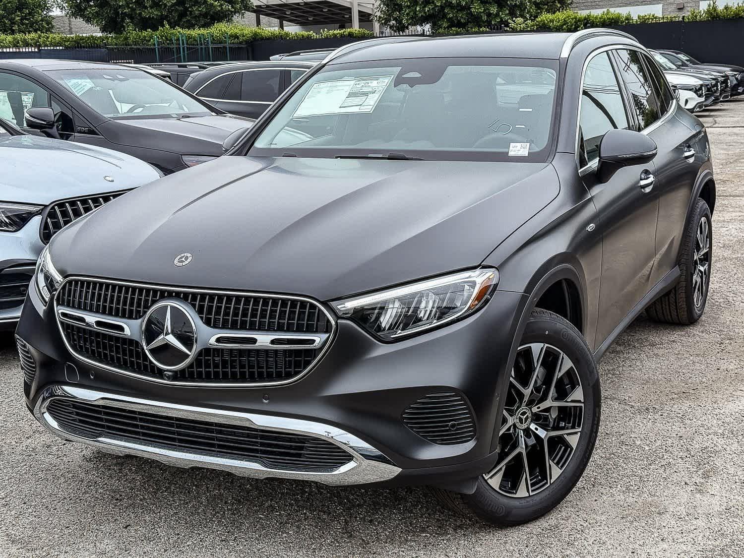 Thumbnail: 2025 Mercedes-Benz GLC - 1