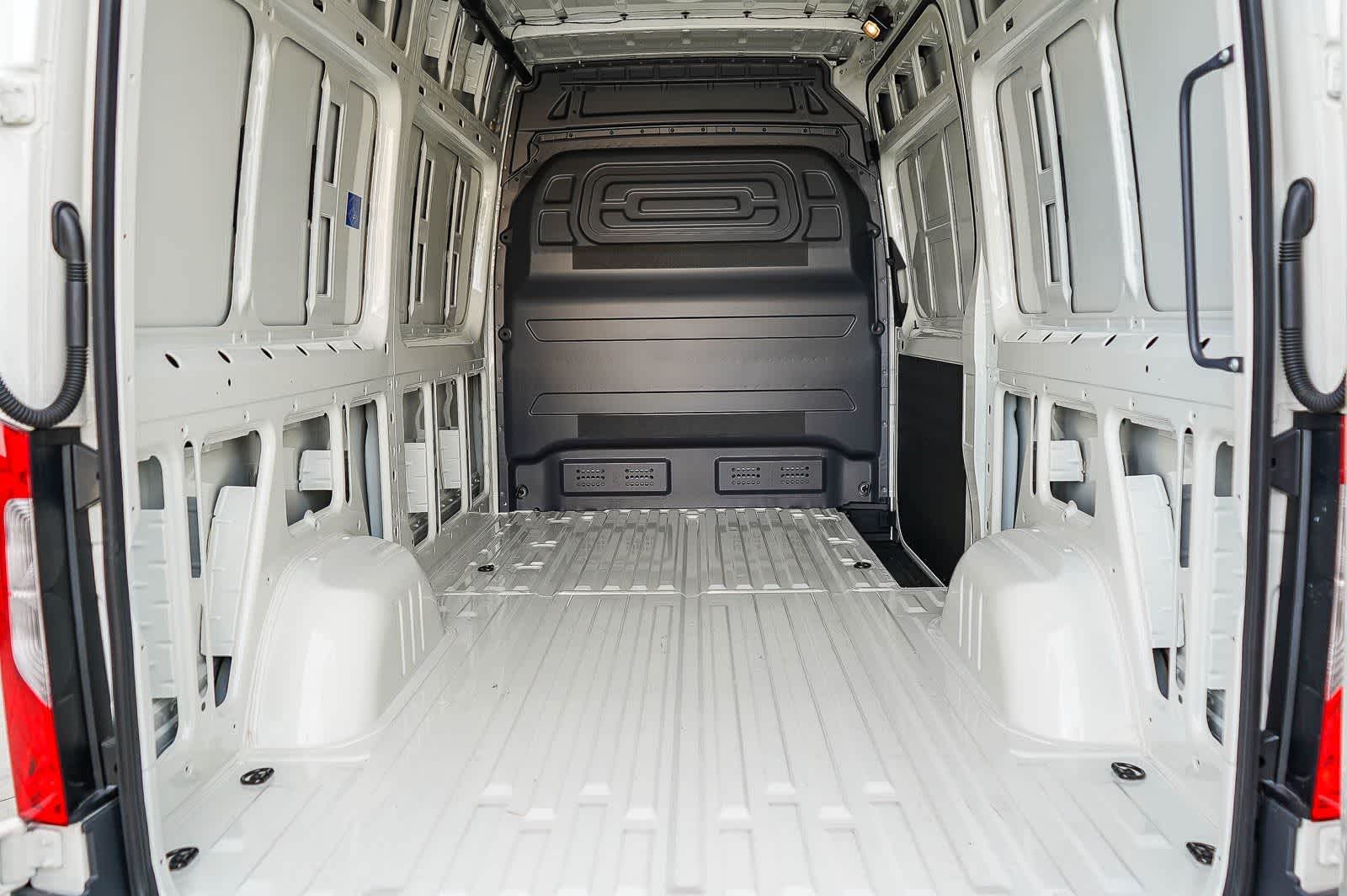 Thumbnail: 2026 Mercedes-Benz Sprinter - 19