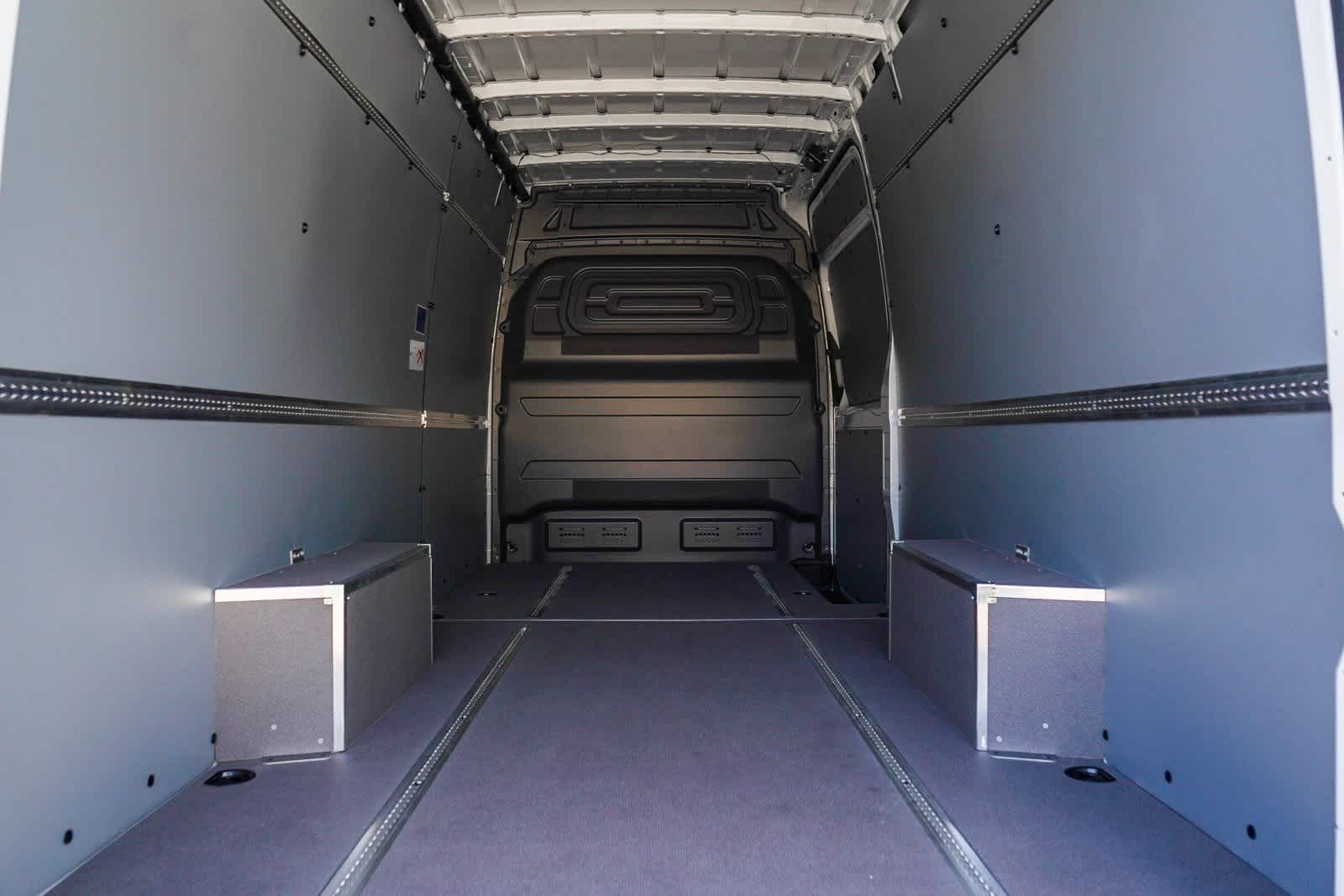 Thumbnail: 2024 Mercedes-Benz eSprinter - 29