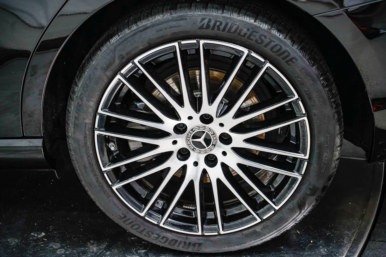 Thumbnail: 2025 Mercedes-Benz C-Class - 10