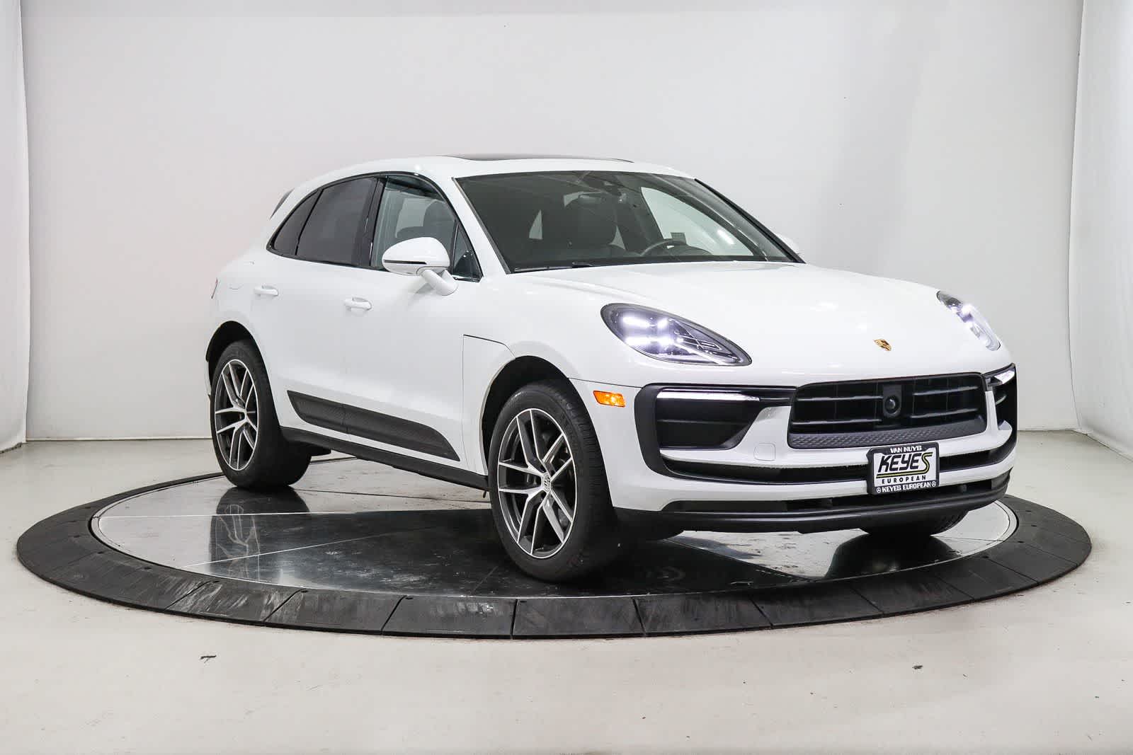 Thumbnail: 2024 Porsche Macan - 5