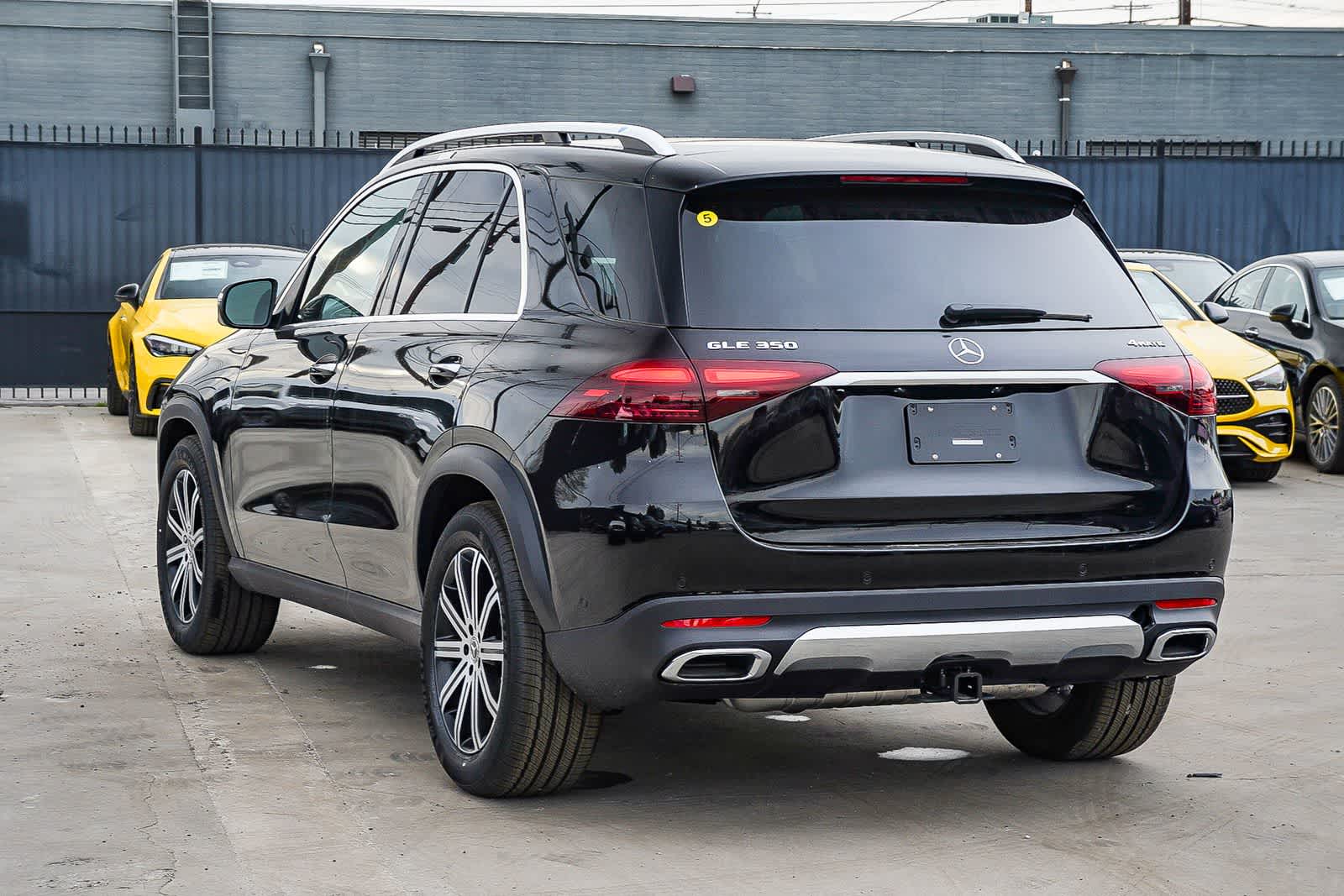 Thumbnail: 2026 Mercedes-Benz GLE - 6