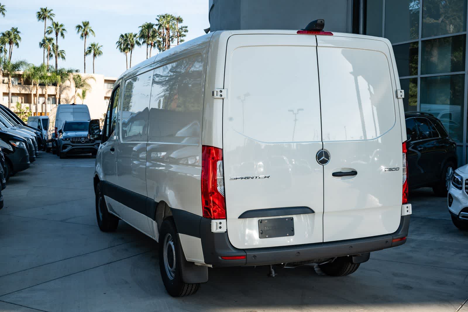 Thumbnail: 2026 Mercedes-Benz Sprinter - 6