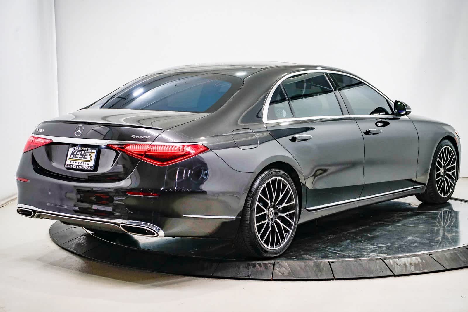 Thumbnail: 2021 Mercedes-Benz S-Class - 4