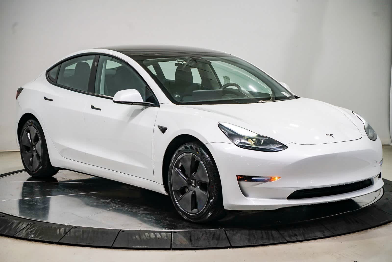 Thumbnail: 2021 Tesla Model 3 - 5