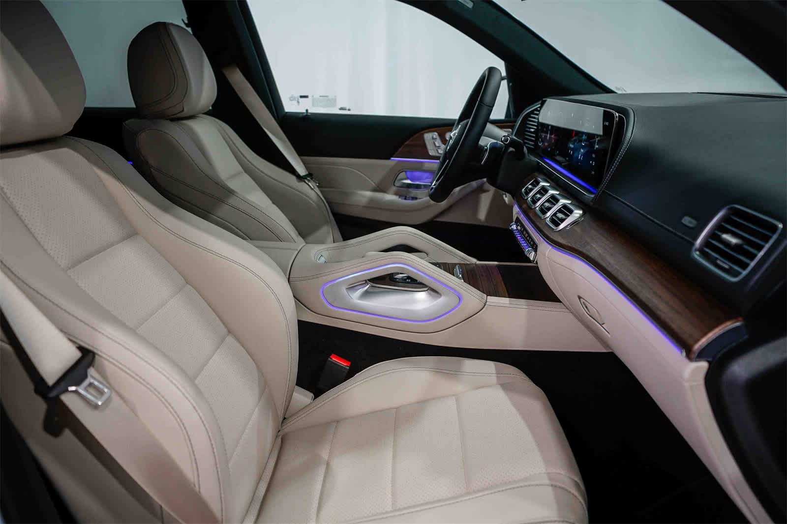 Thumbnail: 2026 Mercedes-Benz GLE - 18