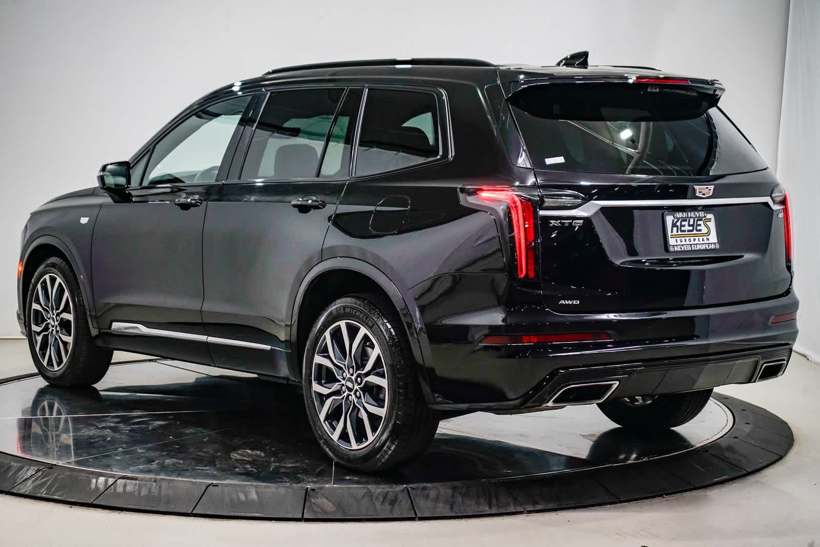 Thumbnail: 2021 Cadillac XT6 - 2